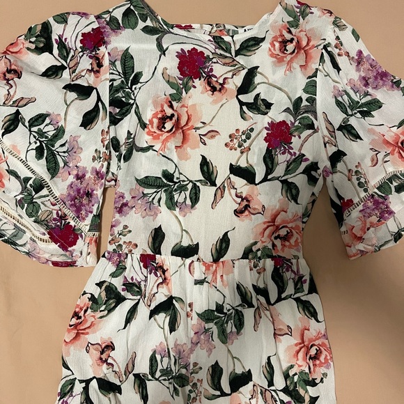 Floral romper open back - Picture 3 of 4